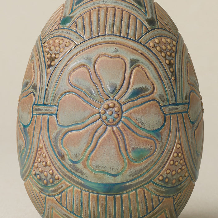 Close-up details of the ceramic handcrafted egg.