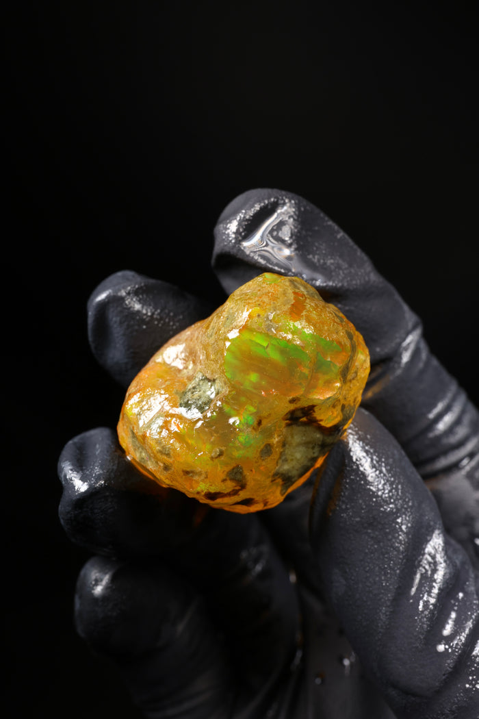17.60g Rough Ethiopian Welo Specimen Opal