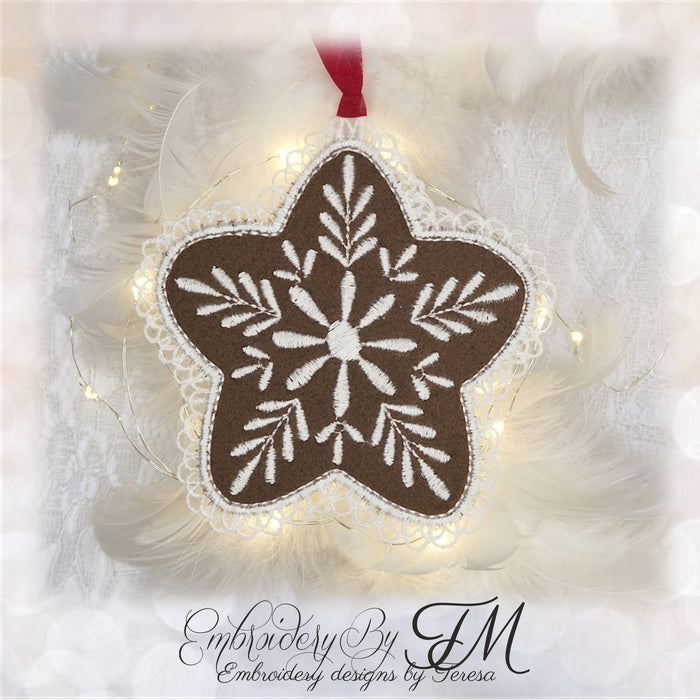 Christmas gingerbread No.1/4x4 hoop /Combination of felt and lace