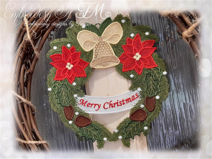 Christmas wreath/ 6x10 and 8x12 hoop
