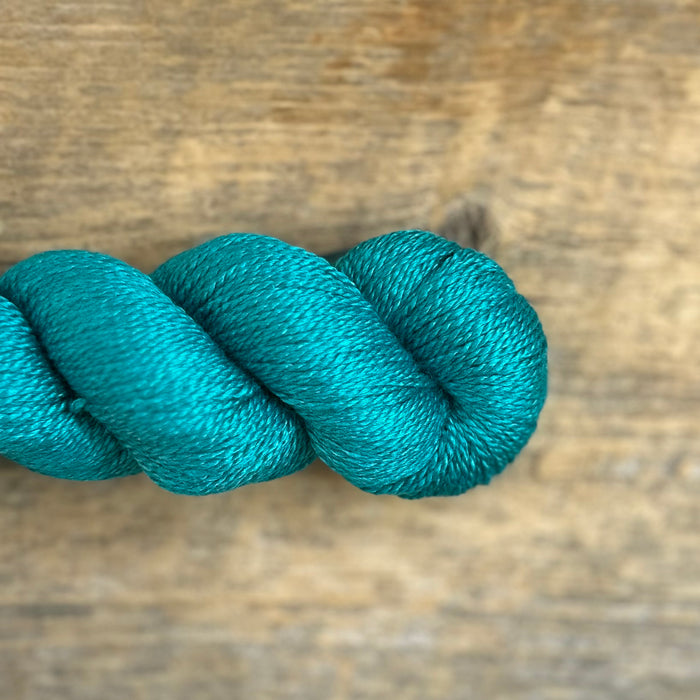 Teal 025