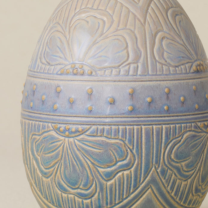 Close-up details of the ceramic handcrafted egg.