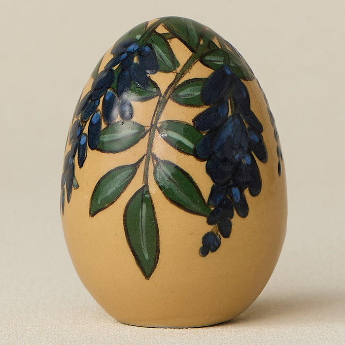 Close-up details of the ceramic handcrafted egg.