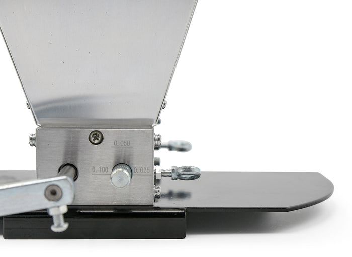 Hullwrecker®'s view of the grind size adjuster
