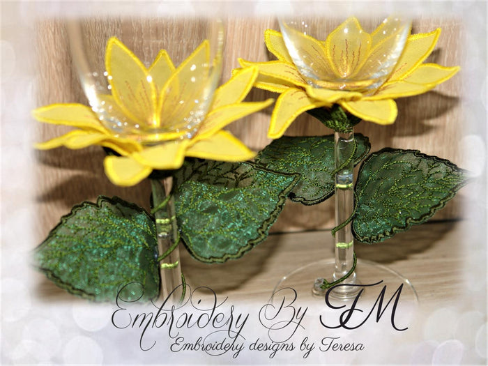 Wine glass decorations Sunflower / 4x4 hoop